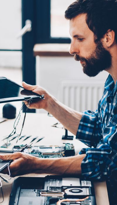 Laptop repair service